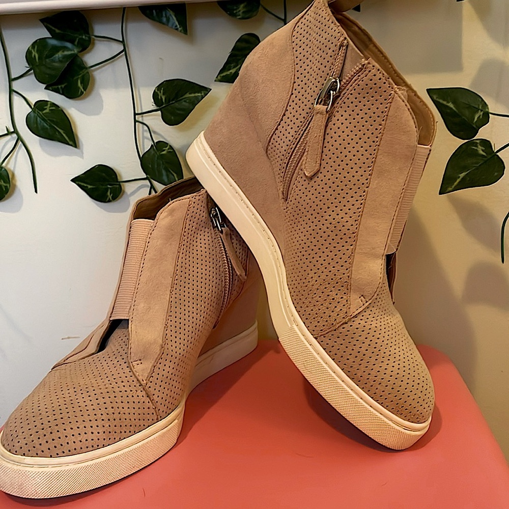 Linea Paolo Original platform wedge sneaker bootie